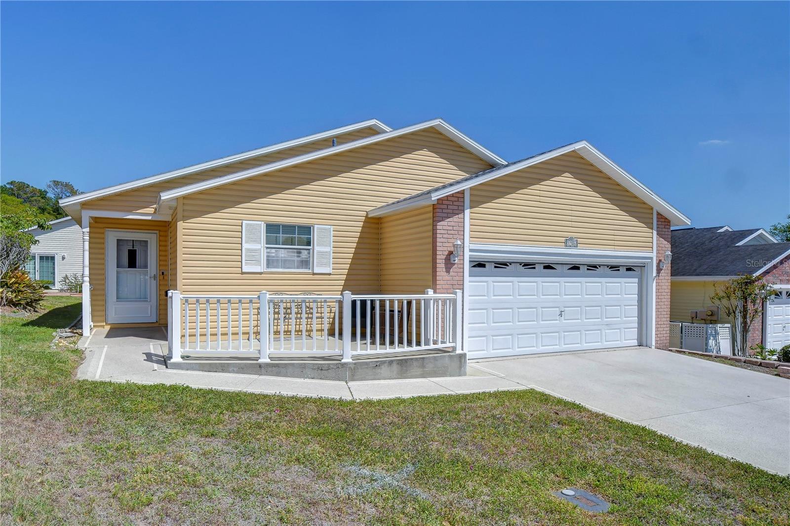 5906 GREENBRIAR CT - Photo 1