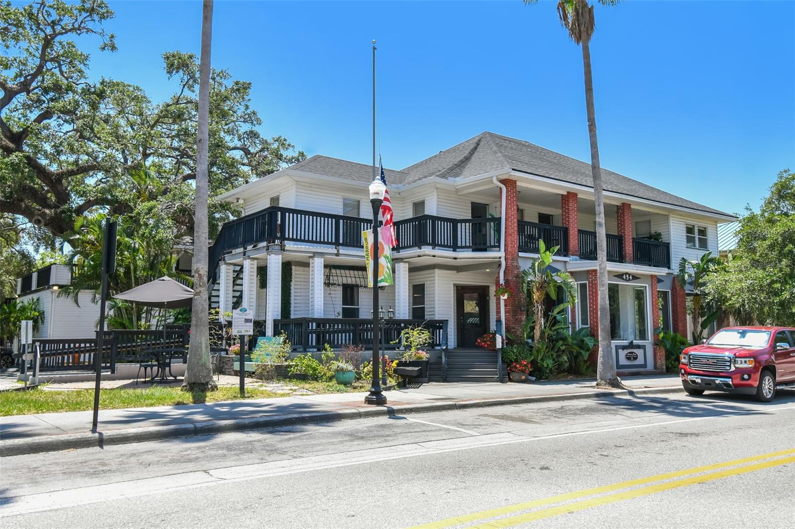 454 MAIN ST - Photo 1