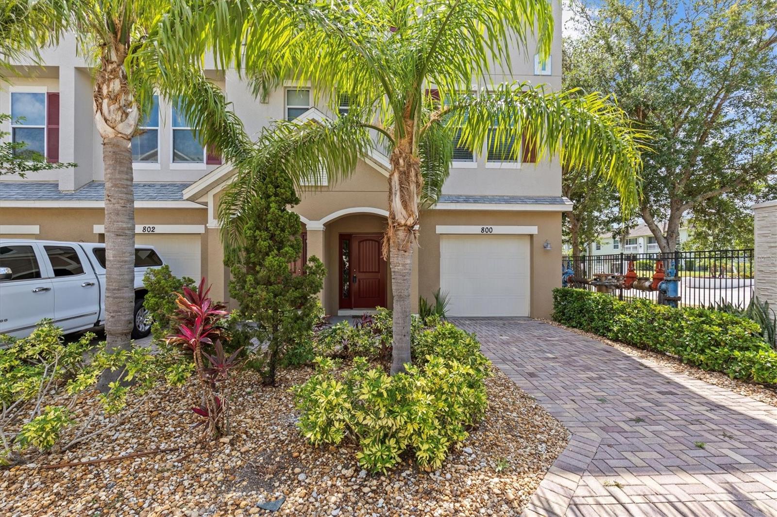800 CALLISTA CAY LOOP - Photo 1