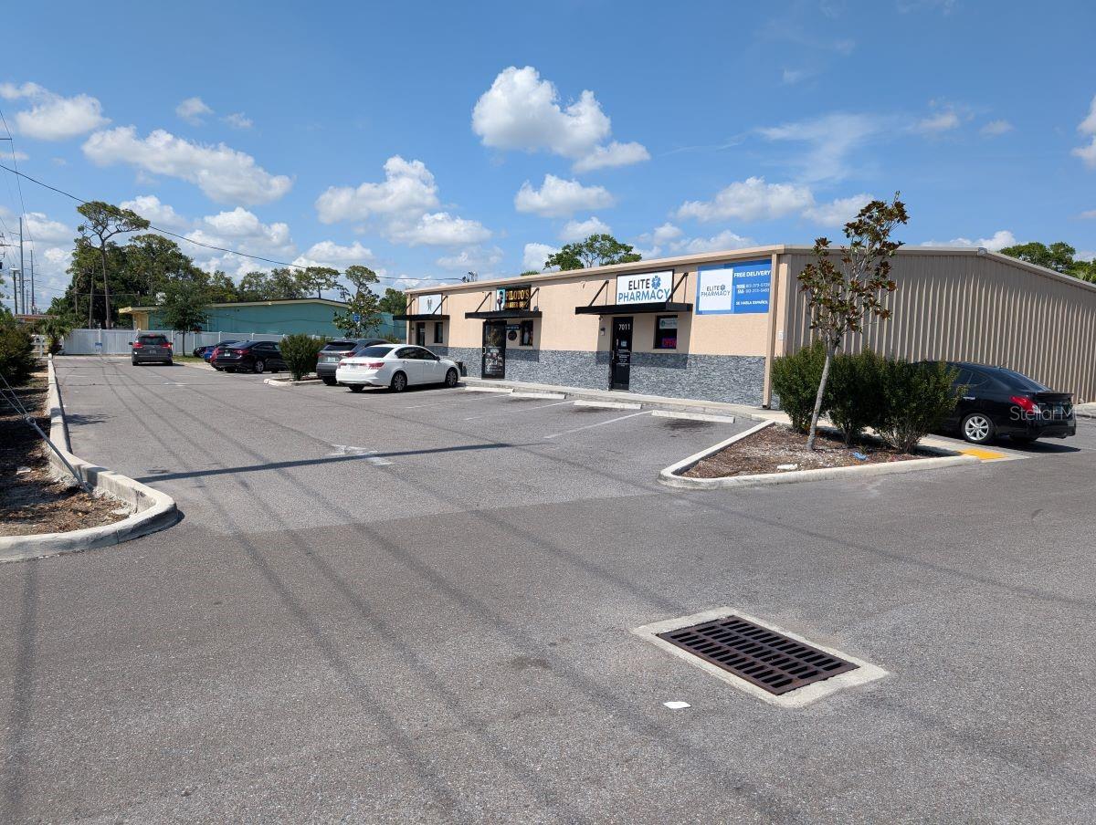 7011 N MANHATTAN AVE - Photo 1