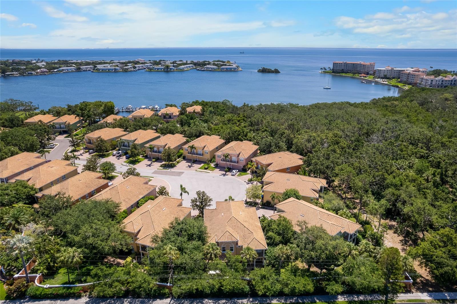 191 BANYAN BAY DR - Photo 1
