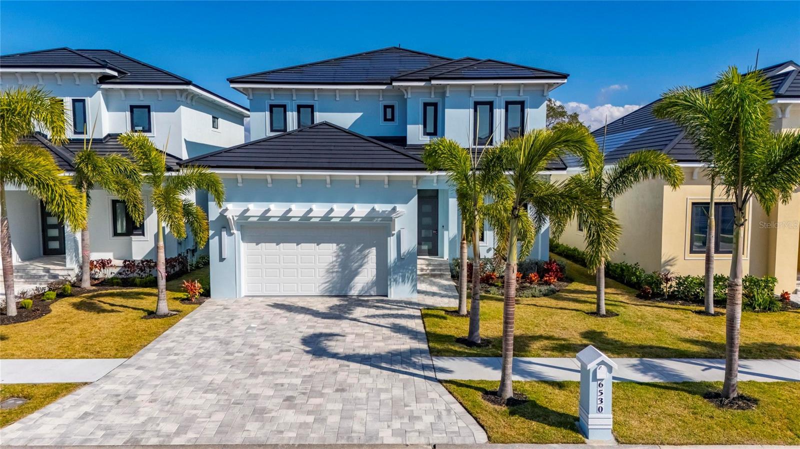 6530 SIMONE SHORES CIR - Photo 1