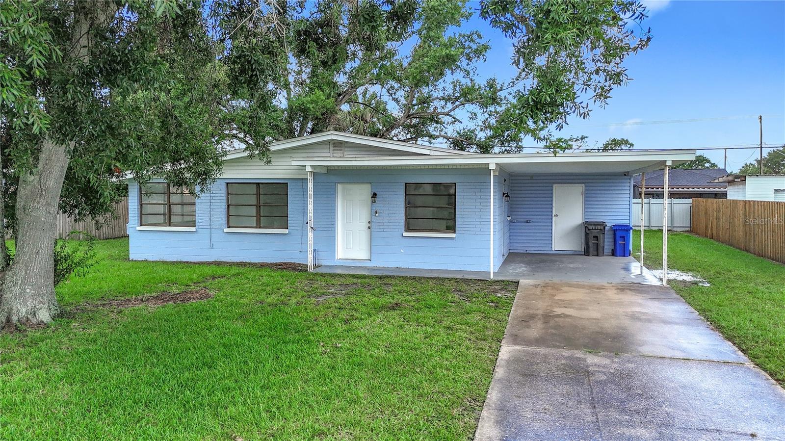 6228 FLORIDA CIR W - Photo 1