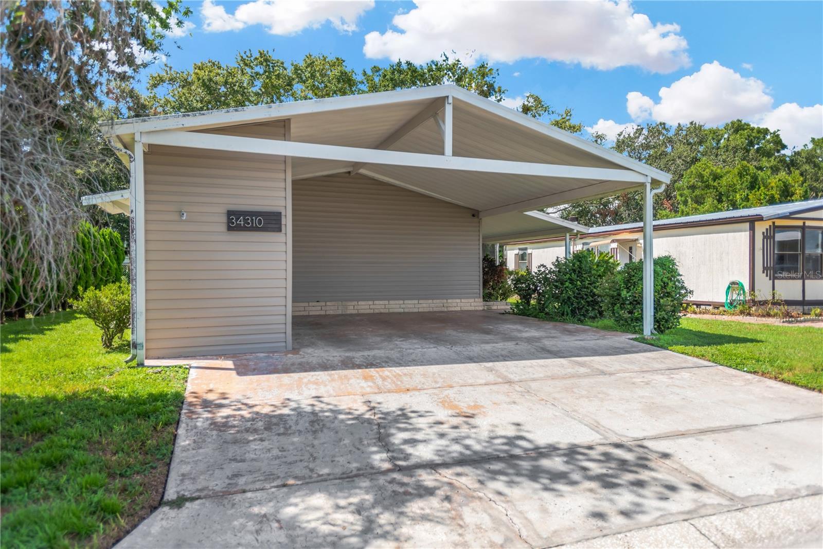 34310 LODGE DR - Photo 1
