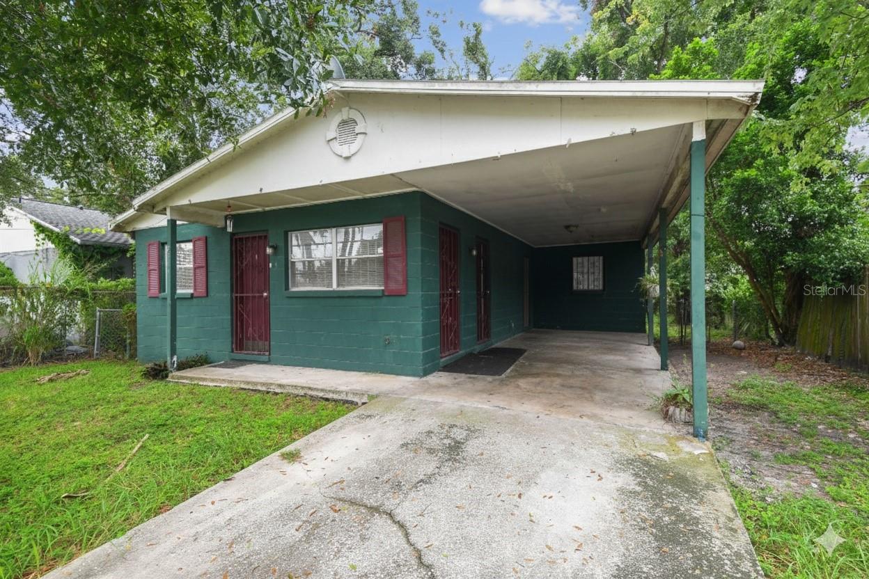 2711 E 25TH AVE - Photo 1