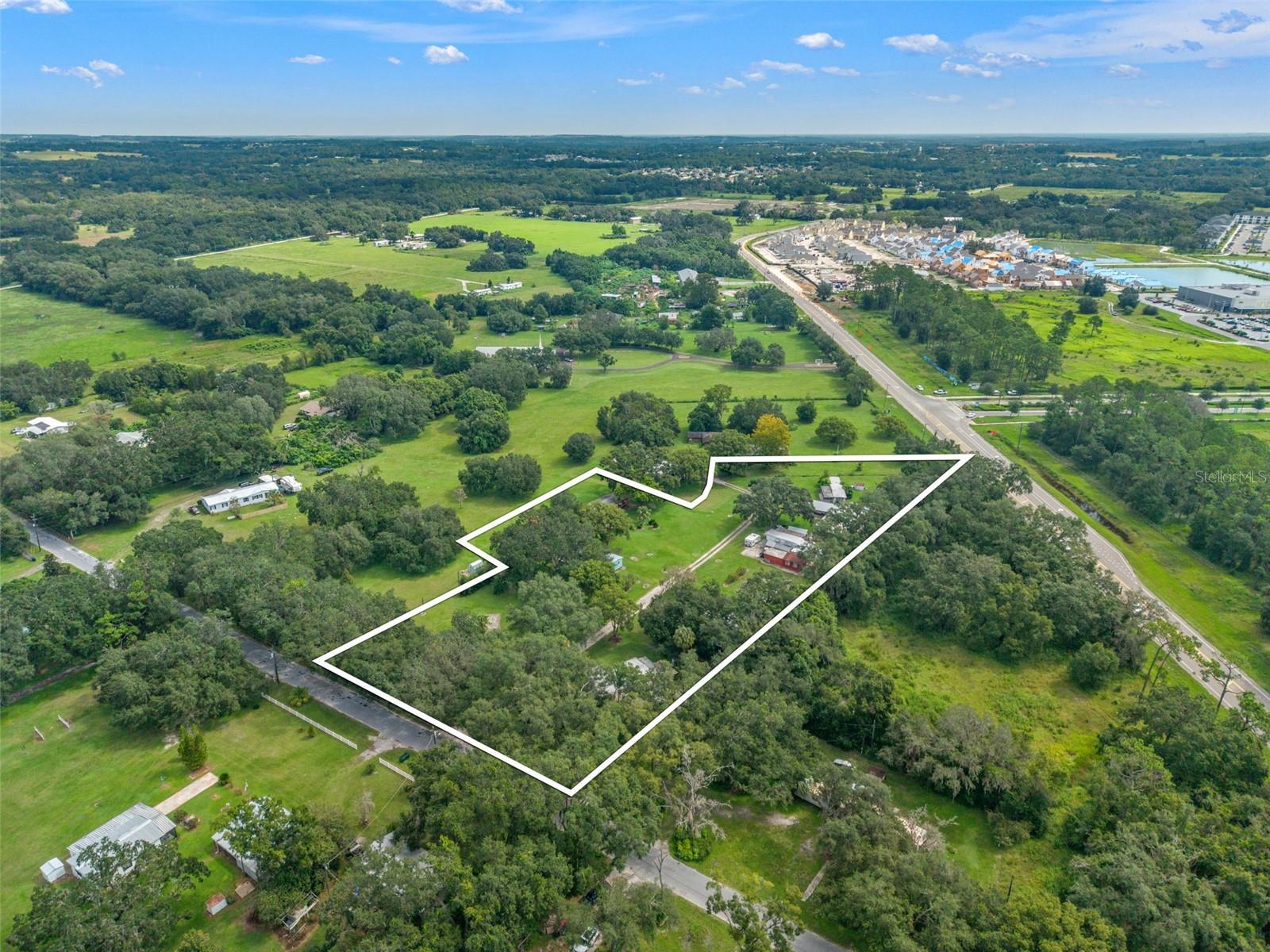 31107 DANA DR - Photo 1