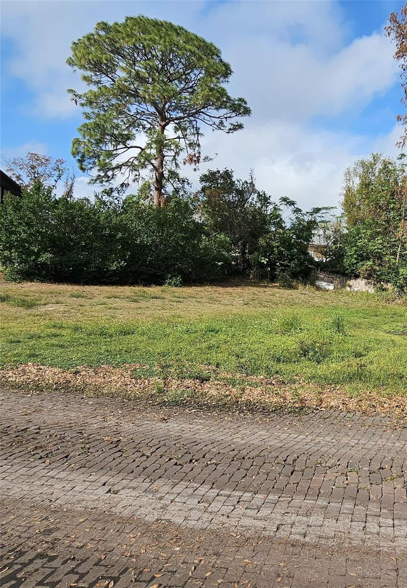 GRANDVIEW DR - Photo 1