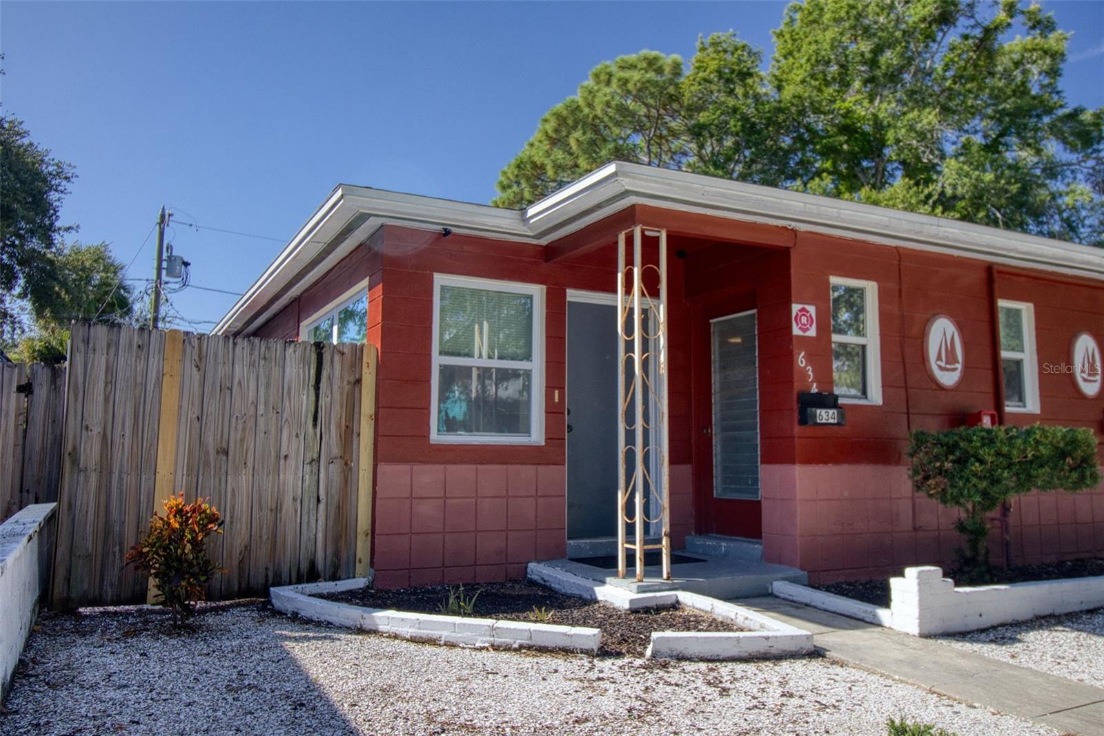 634 15 AVE S - Photo 1