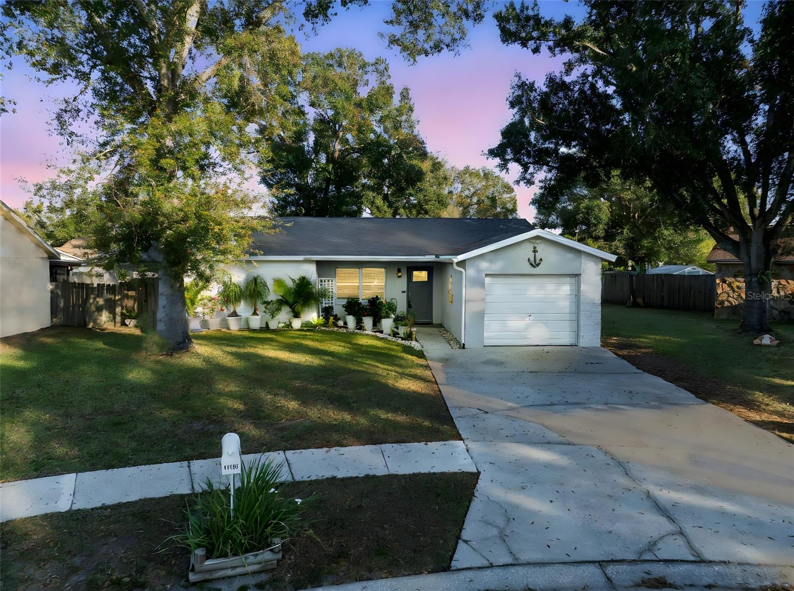 11305 SILVERLEAF CT - Photo 1