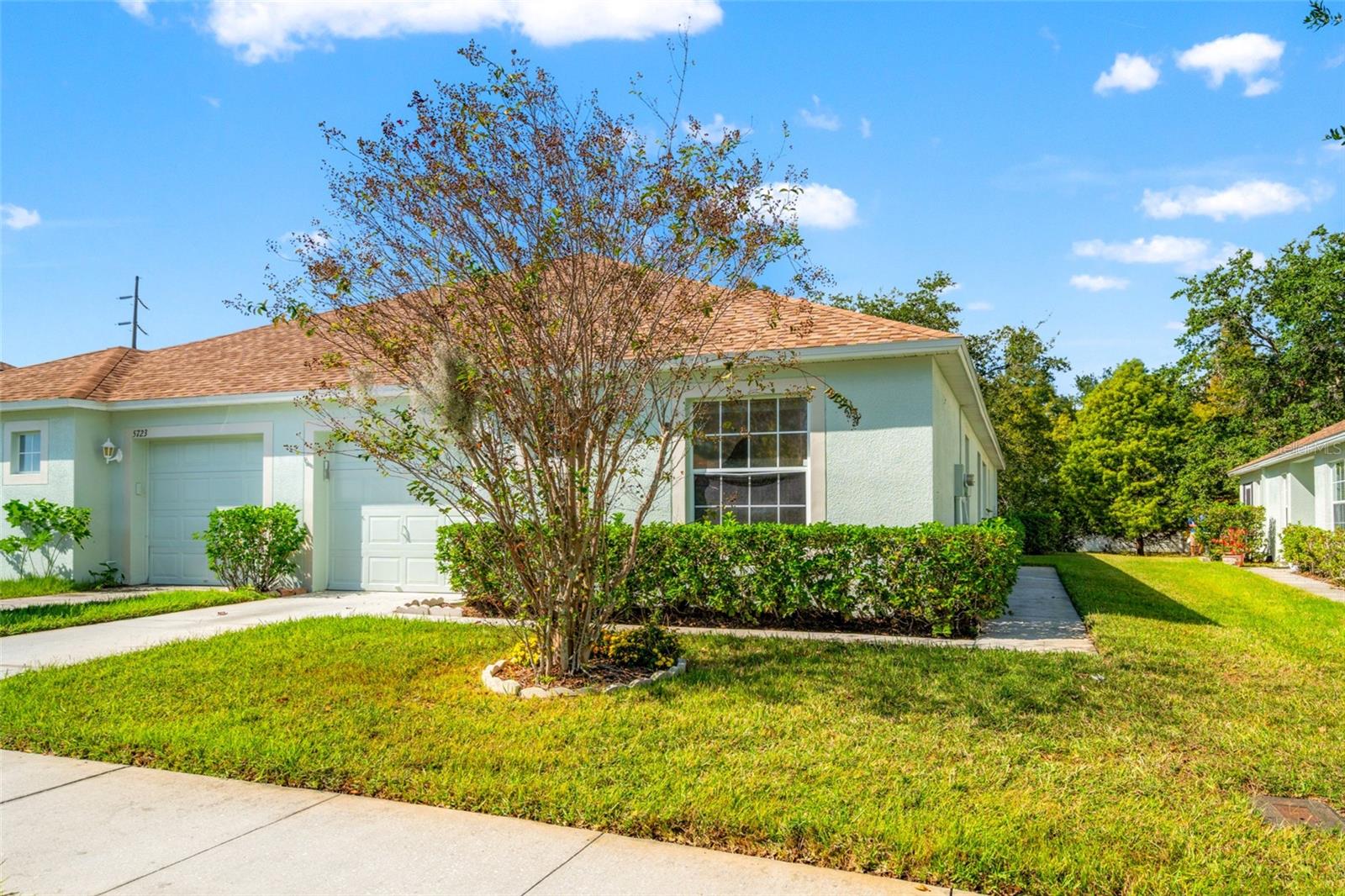 5727 AUTUMN SHIRE DR - Photo 1