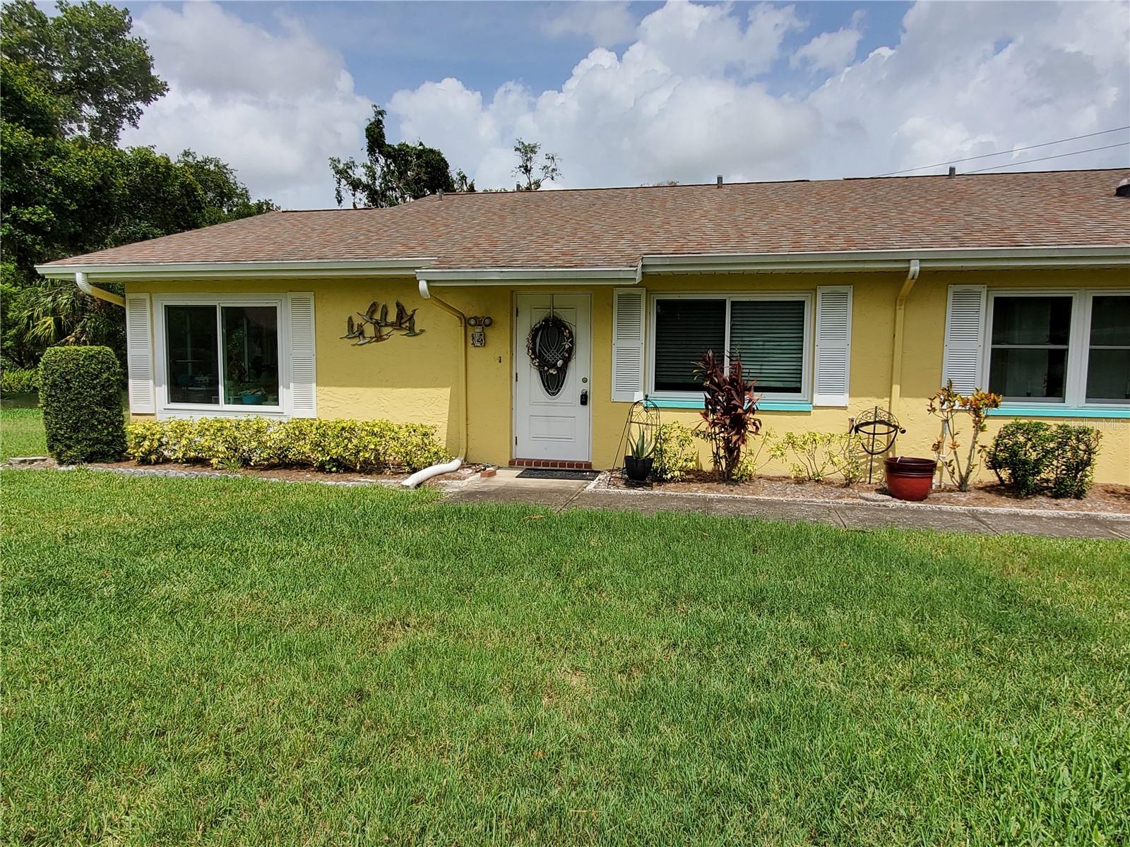 1907 CANTERBURY LN #14 - Photo 1