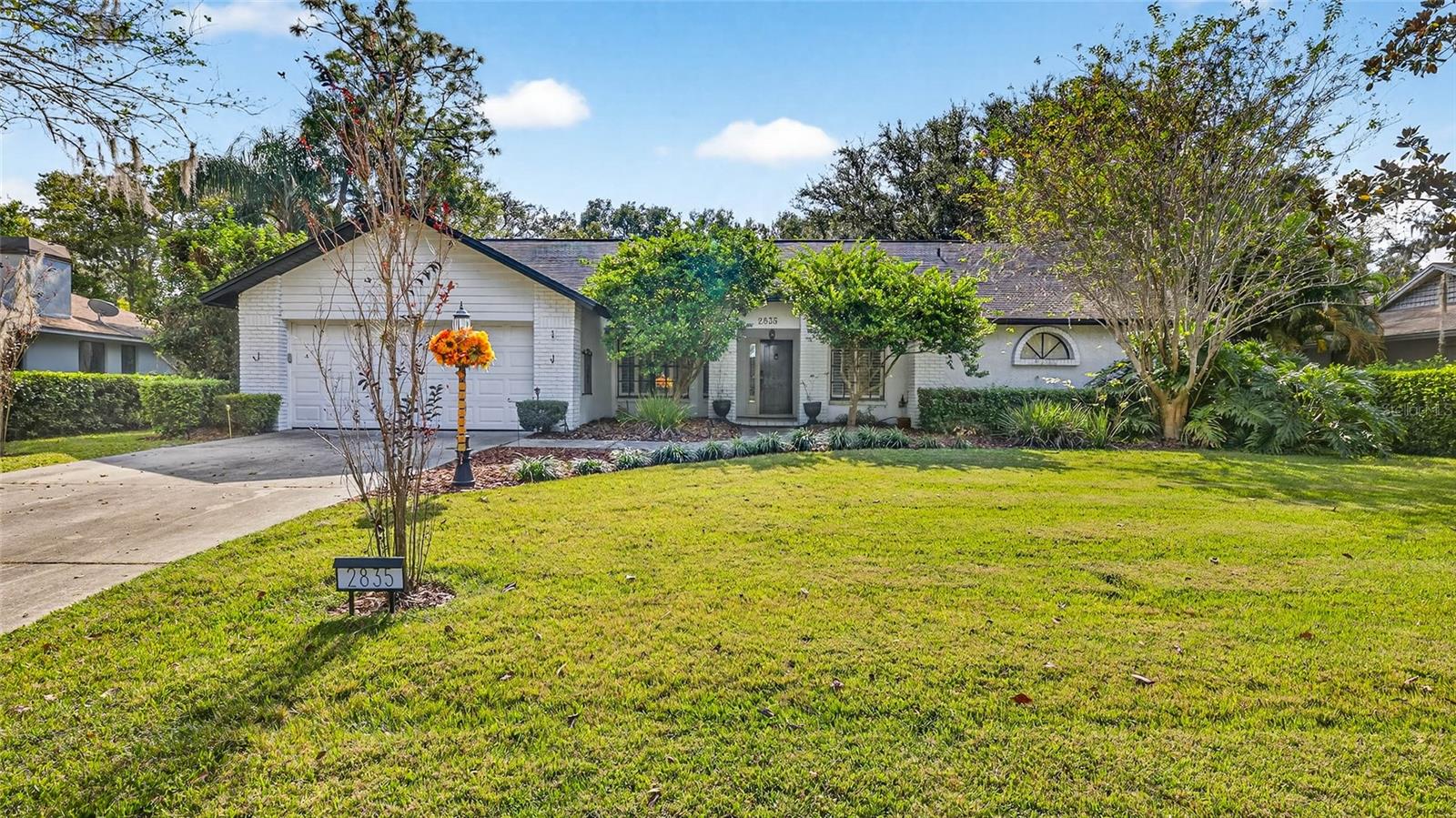 2835 HAMMOCK DR - Photo 1