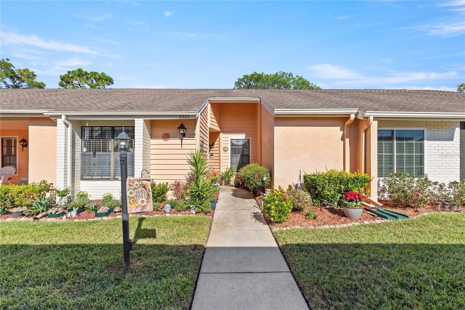 9309 TROWBRIDGE CT - Photo 1