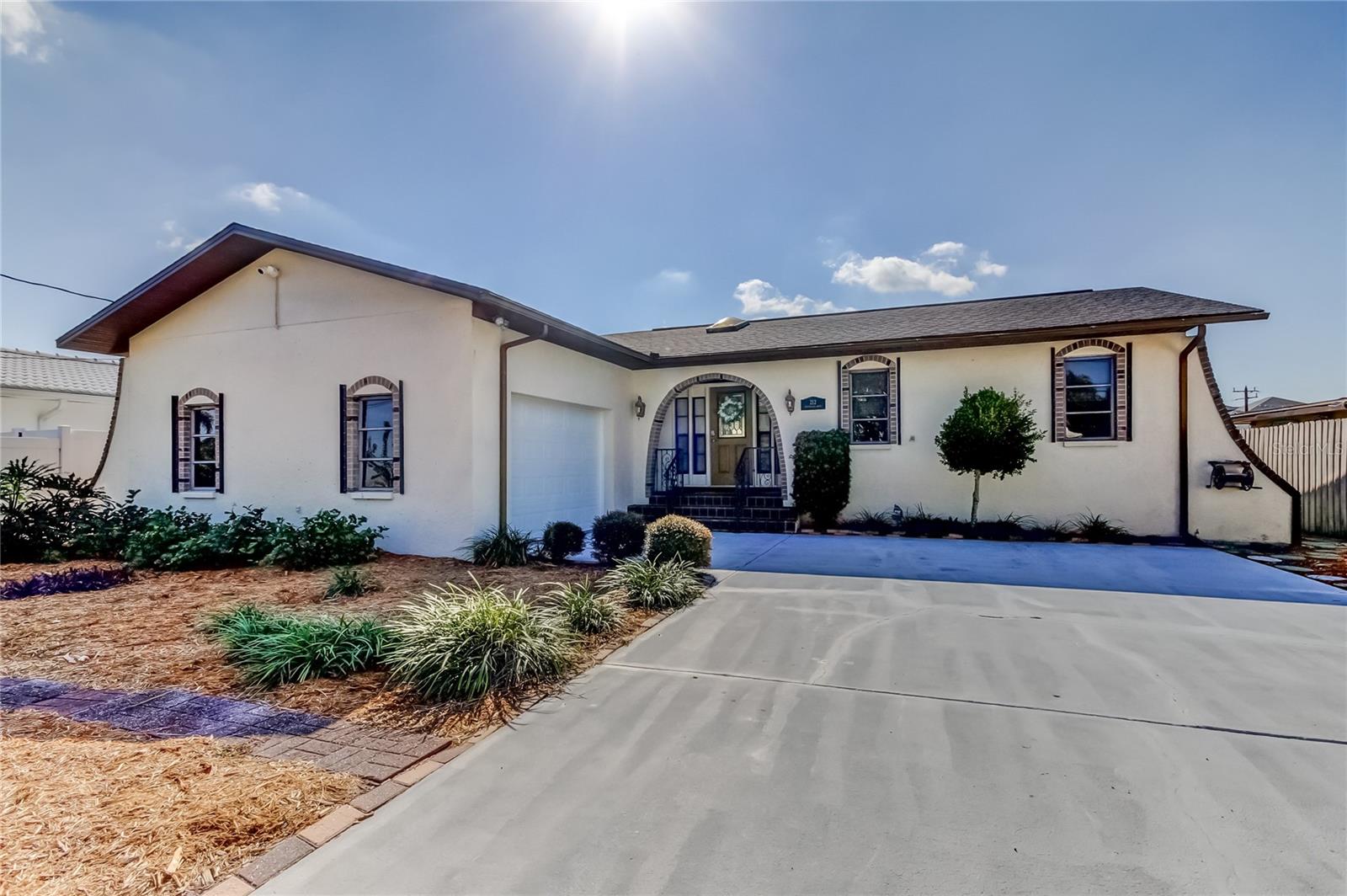 212 WESTWINDS DR - Photo 1