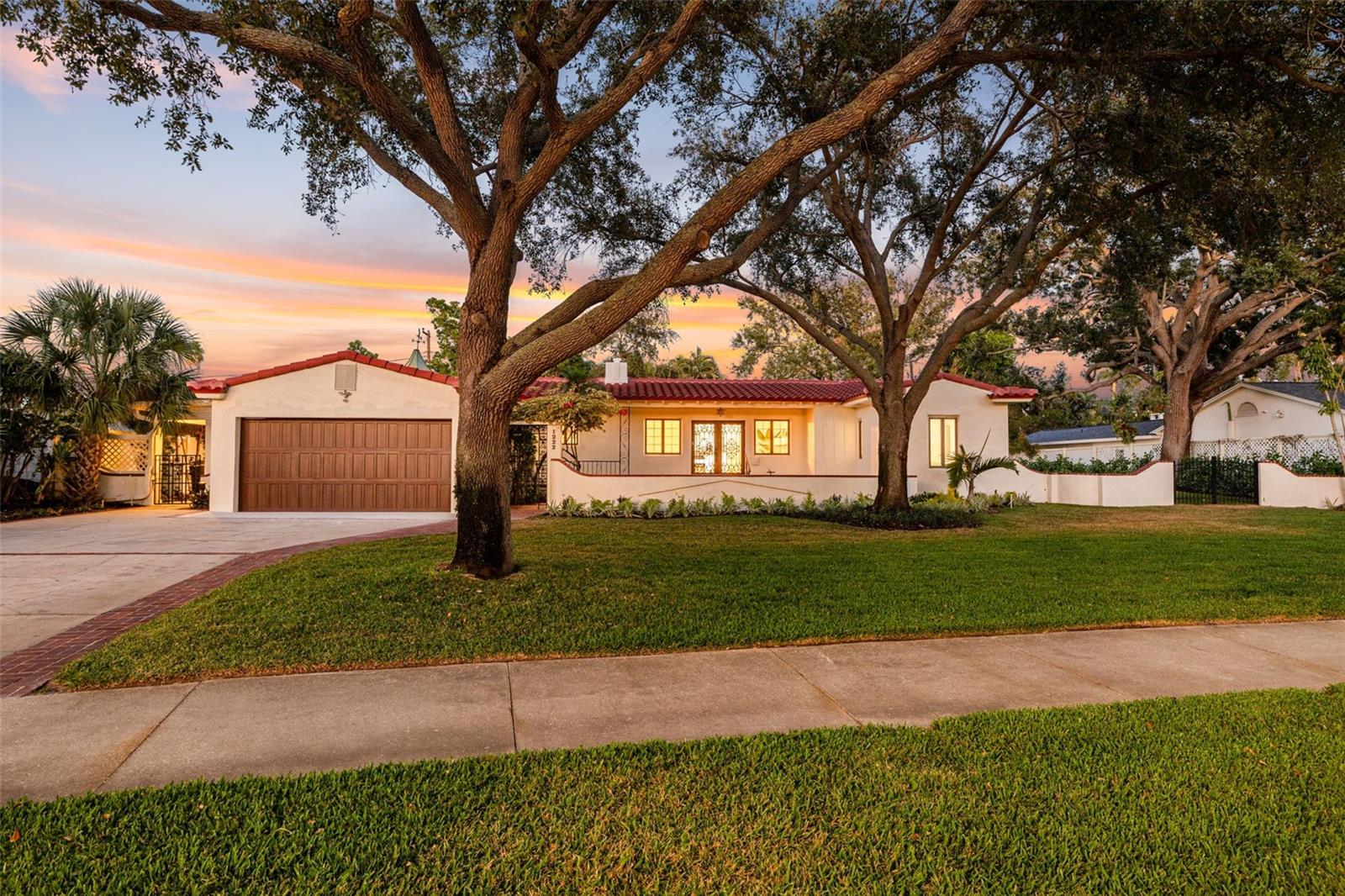 1222 BRIGHTWATERS BLVD NE - Photo 1