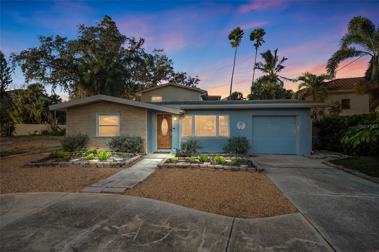 284 44TH AVE - Photo 1