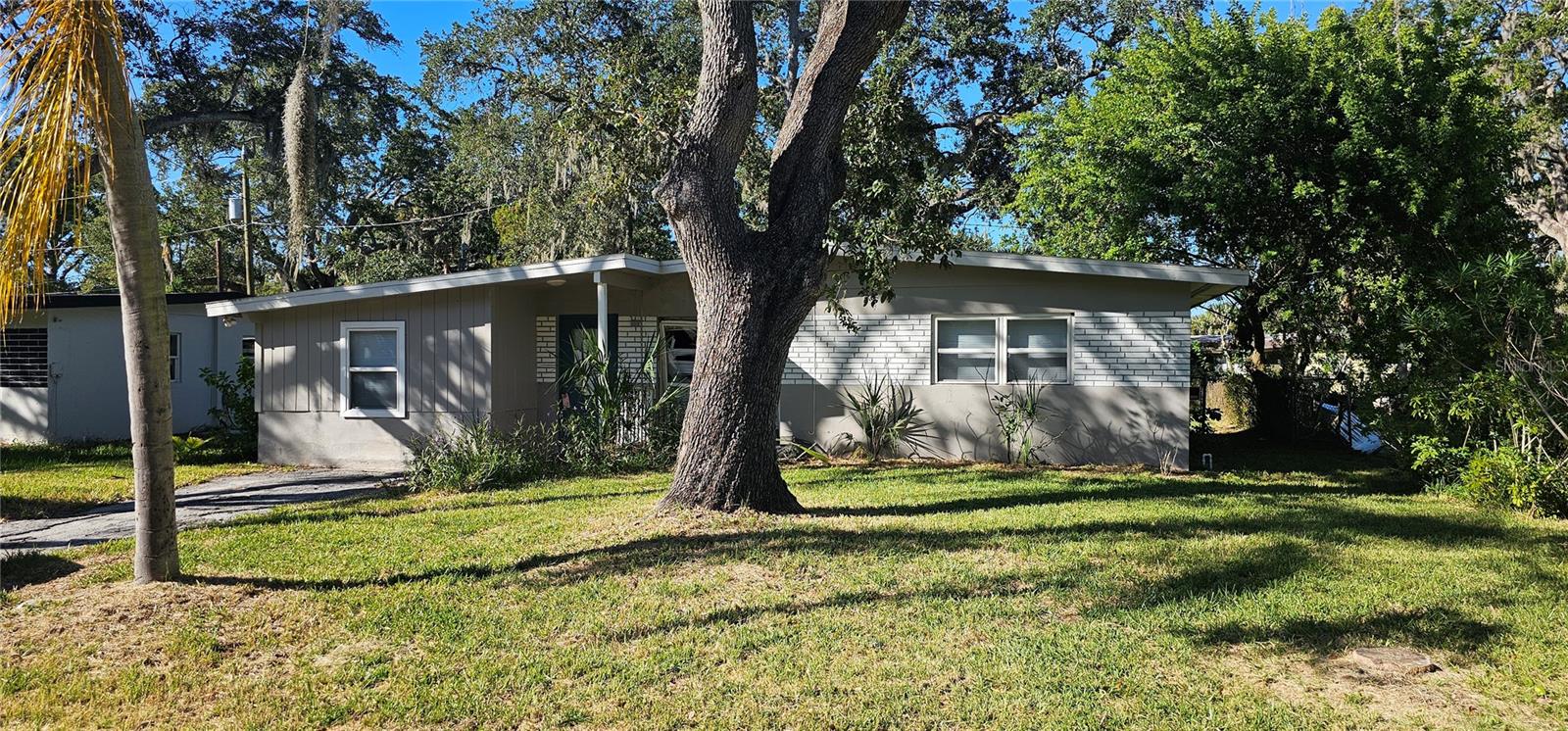 5019 AVERY RD - Photo 1