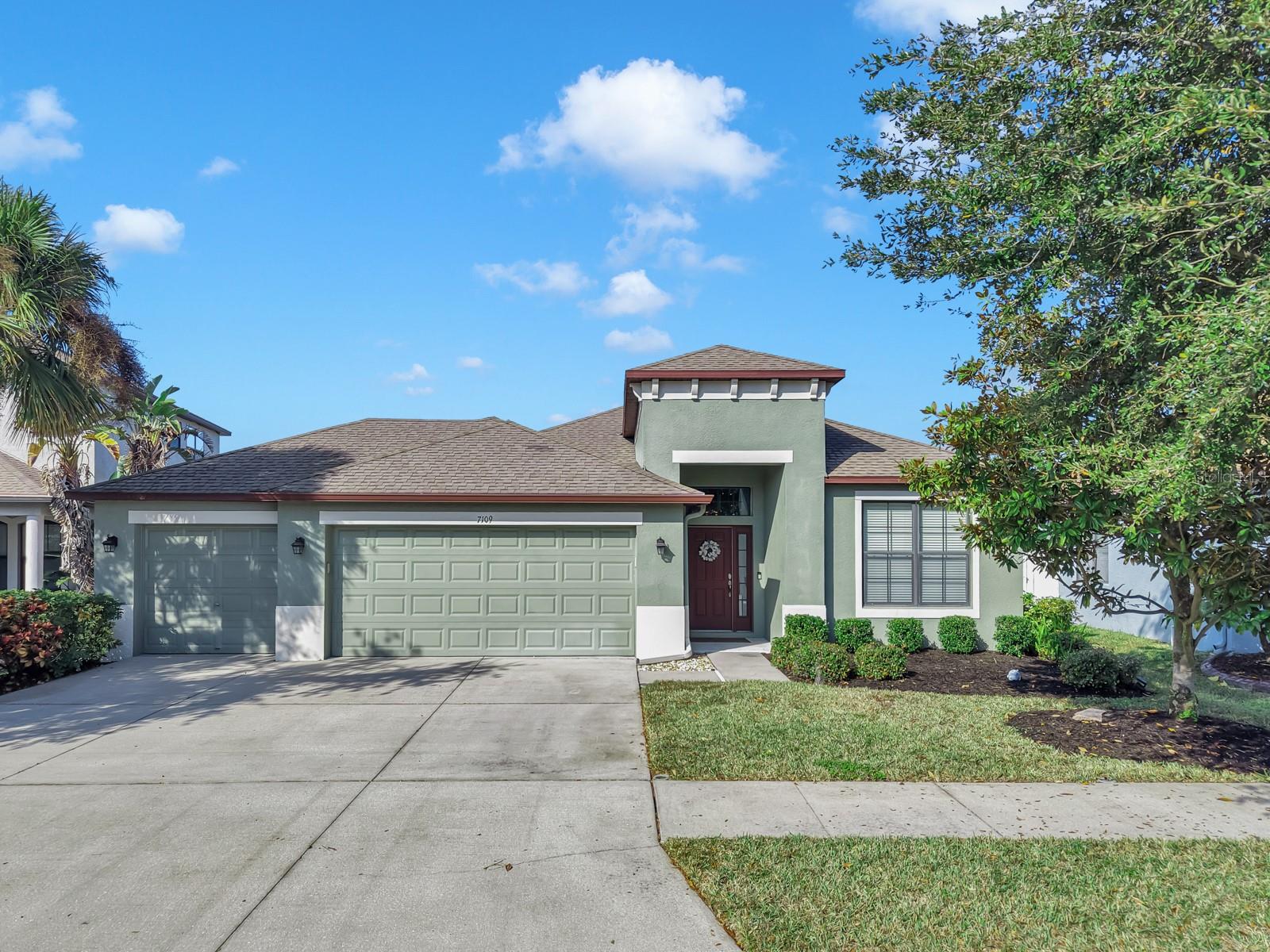 7109 SPINDLE TREE LN - Photo 1