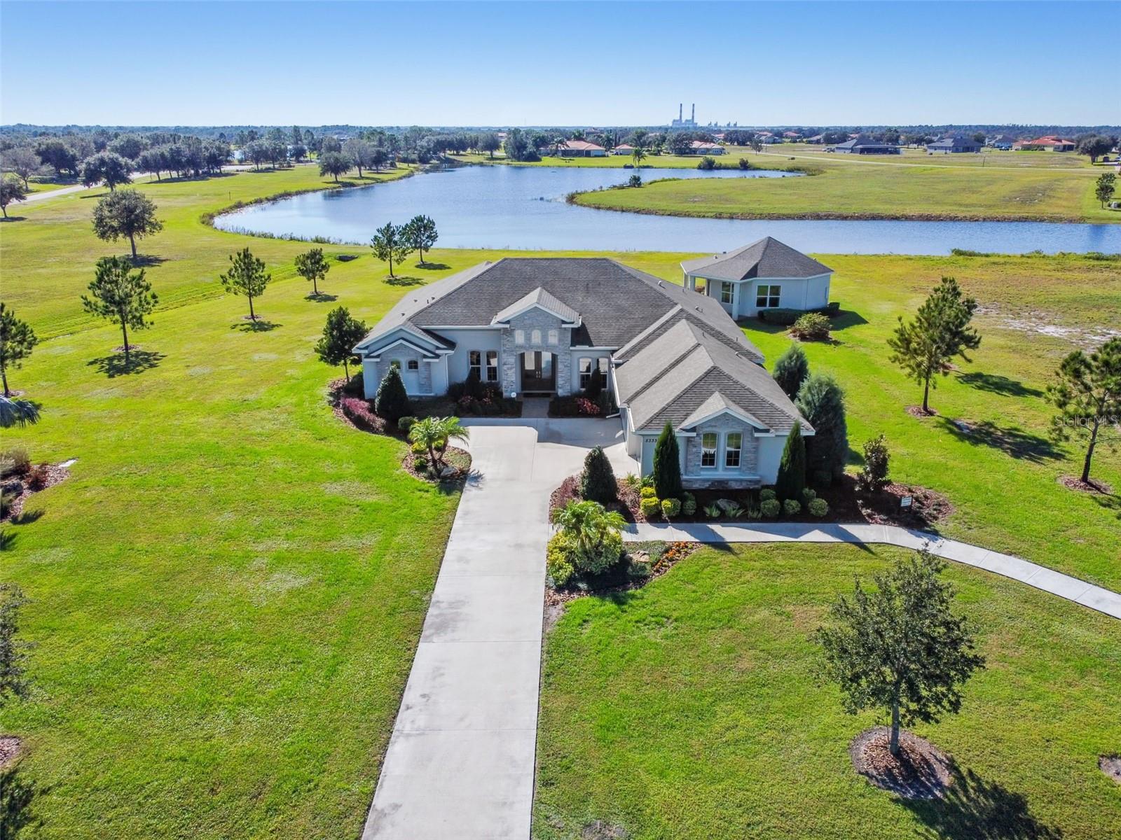 Property at 5333 LAKE VENICE DR, Wimauma