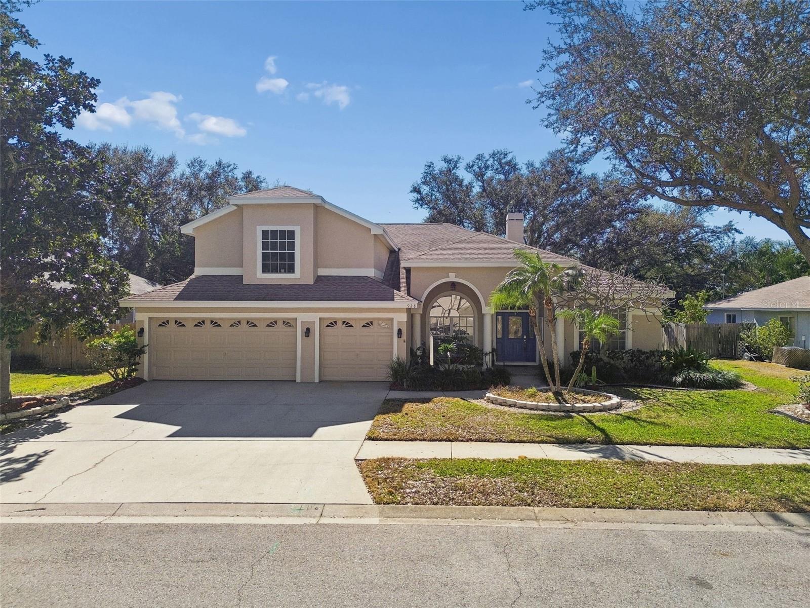 928 OAKVIEW RD - Photo 1