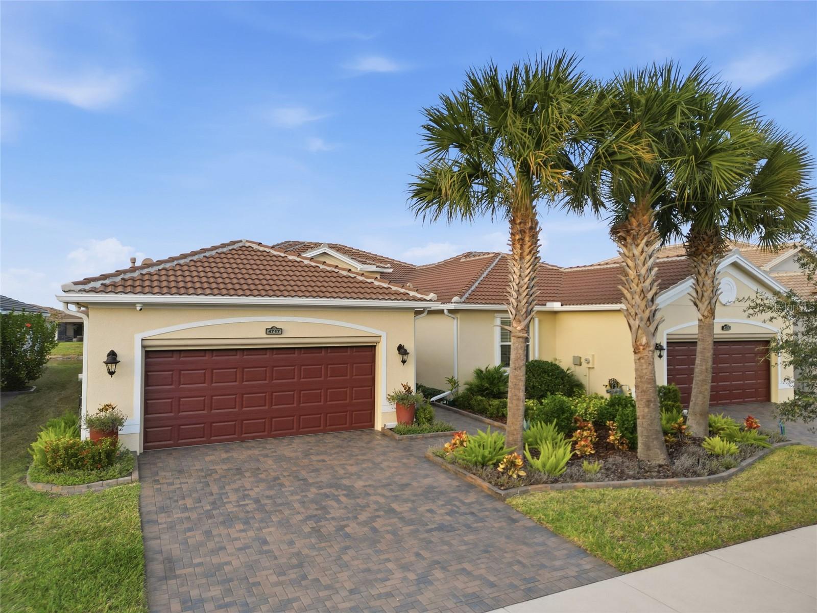 4717 AVILA LAKES DR - Photo 1