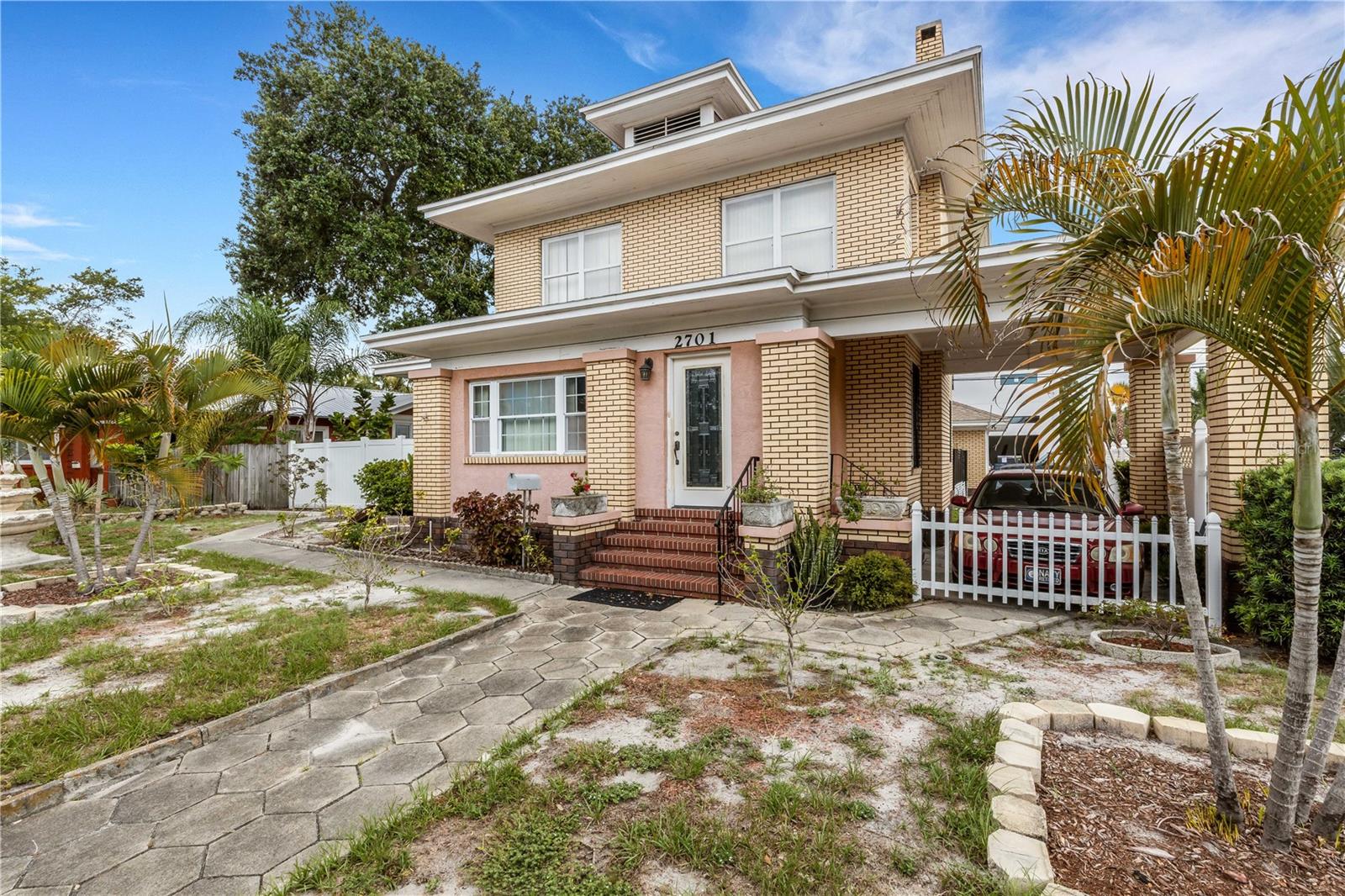 2701 1ST AVE S - Photo 1