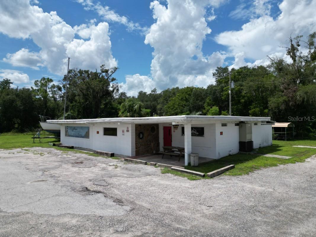 5025 TREIMAN BLVD - Photo 1