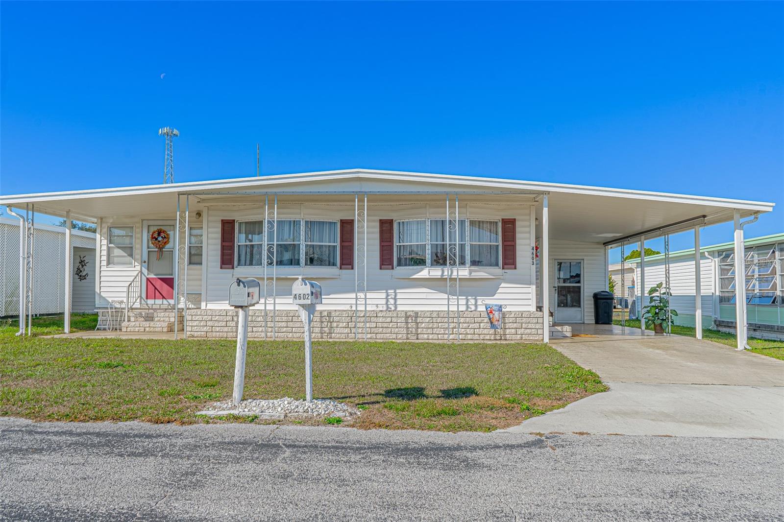 4603 NEWCOMB AVE - Photo 1