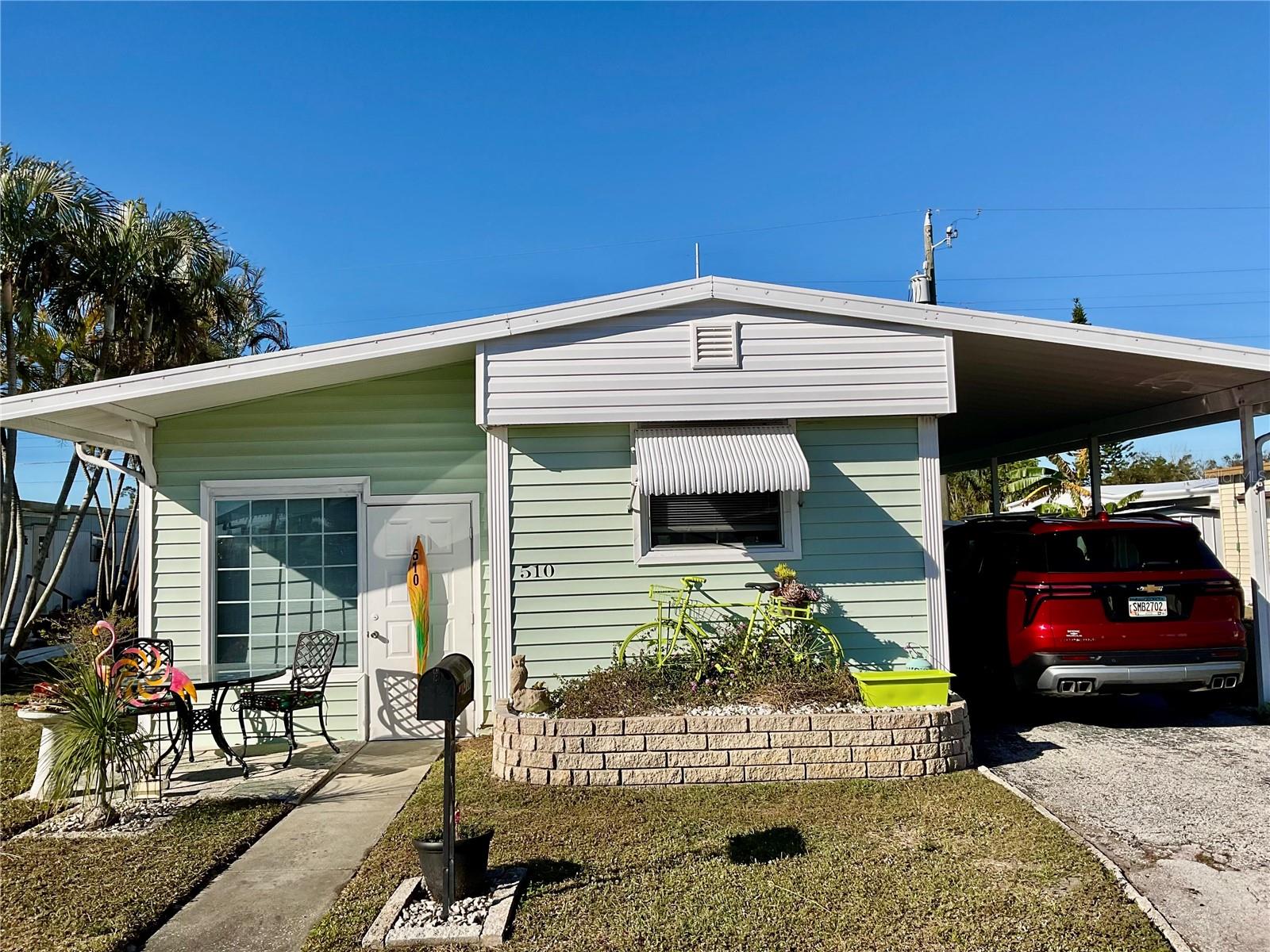 6580 SEMINOLE BLVD #510 - Photo 1