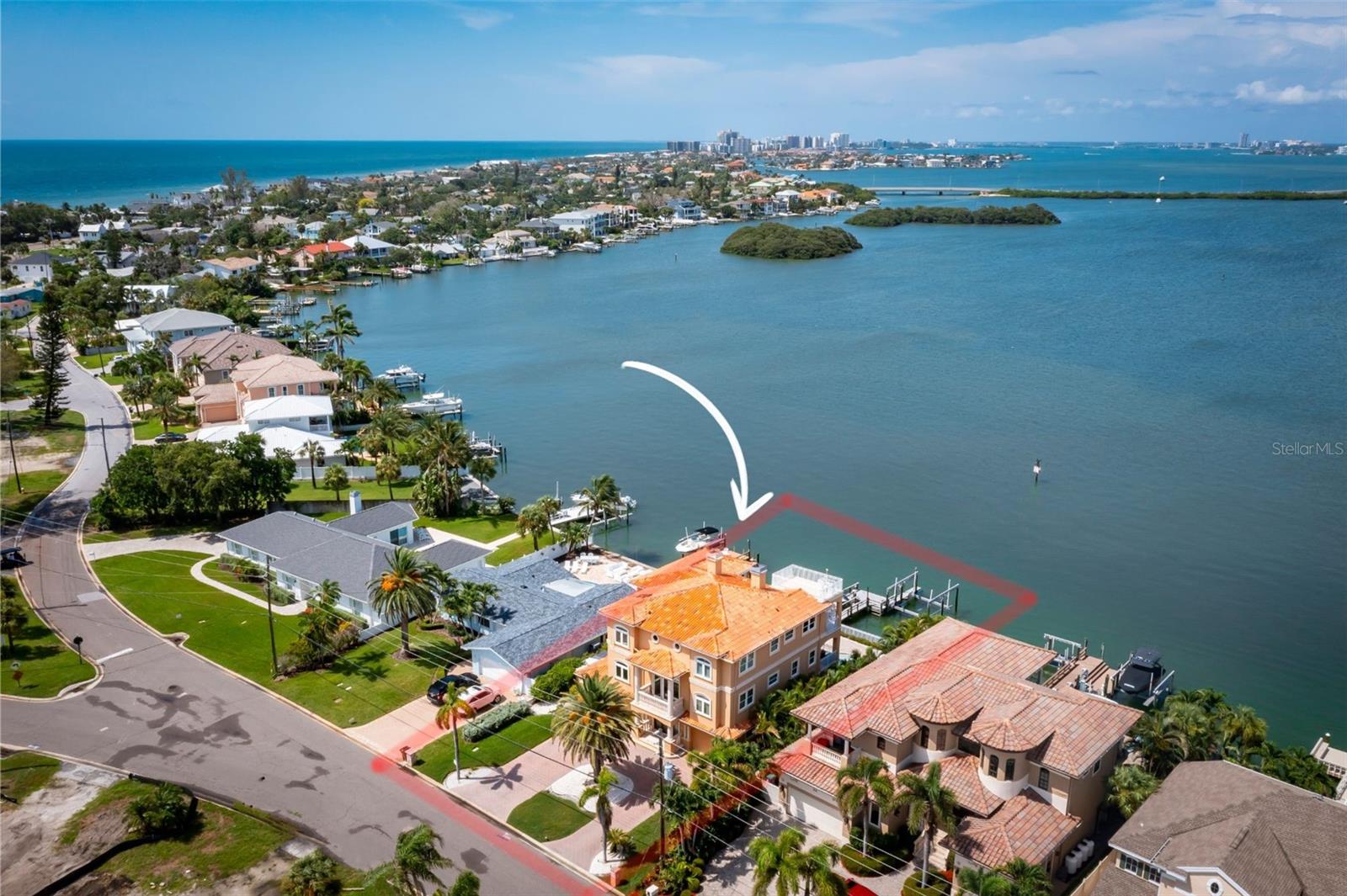 306 HARBOR DR - Photo 1