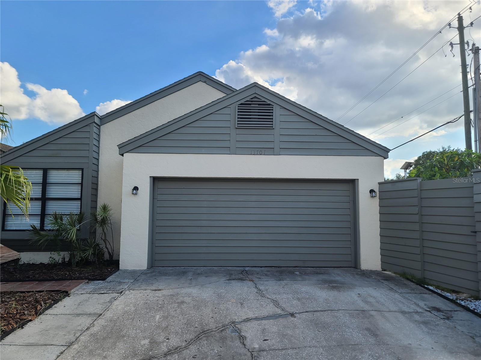 13701 LAZY OAK DR - Photo 1