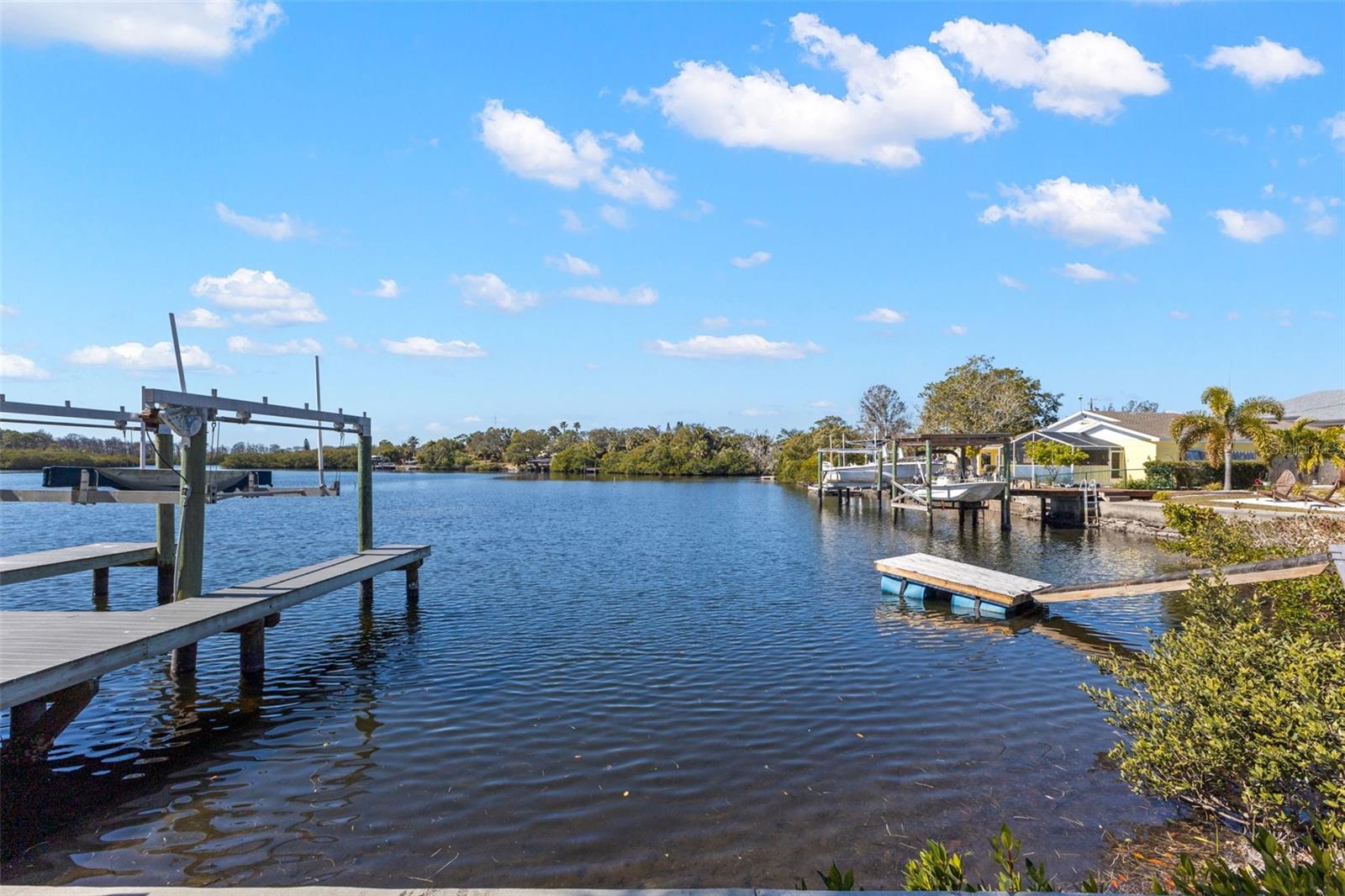 2138 BAYOU DR - Photo 1
