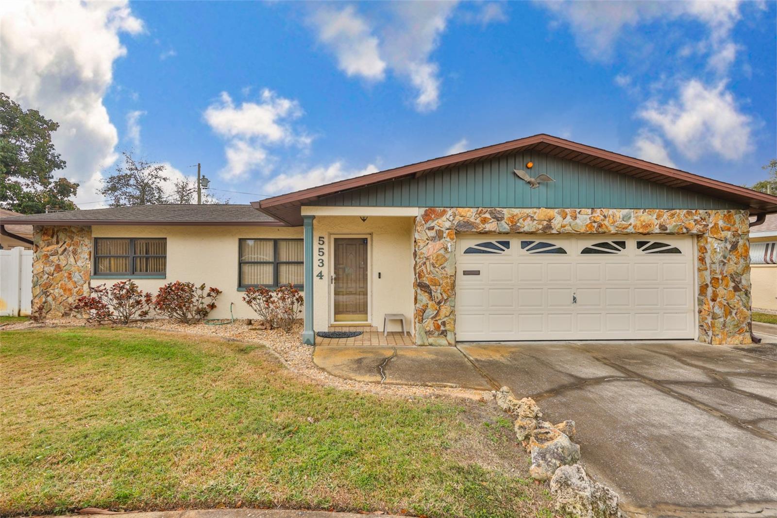 5534 22ND AVE N - Photo 1