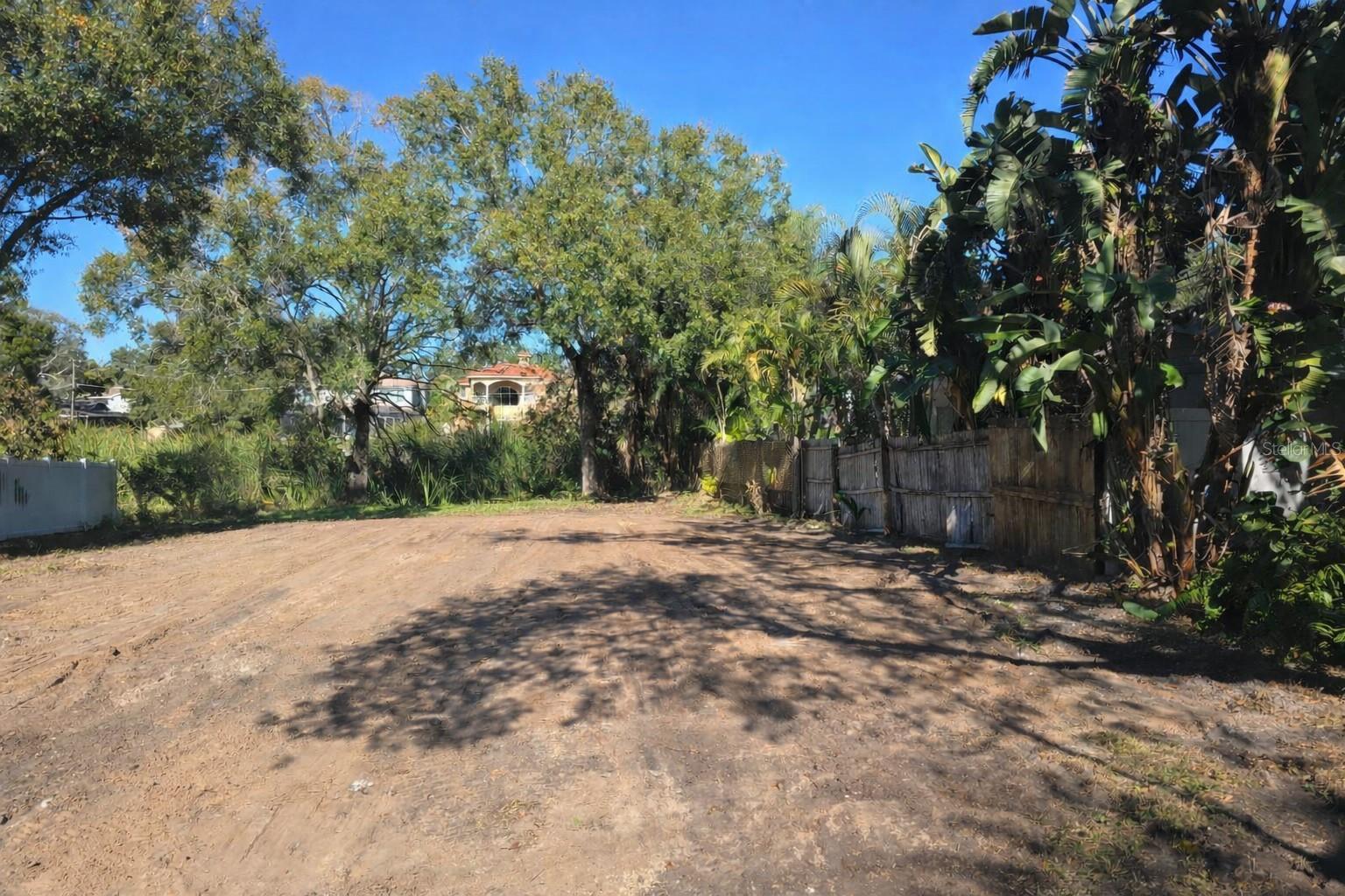 3209 W BAY VISTA AVE - Photo 1