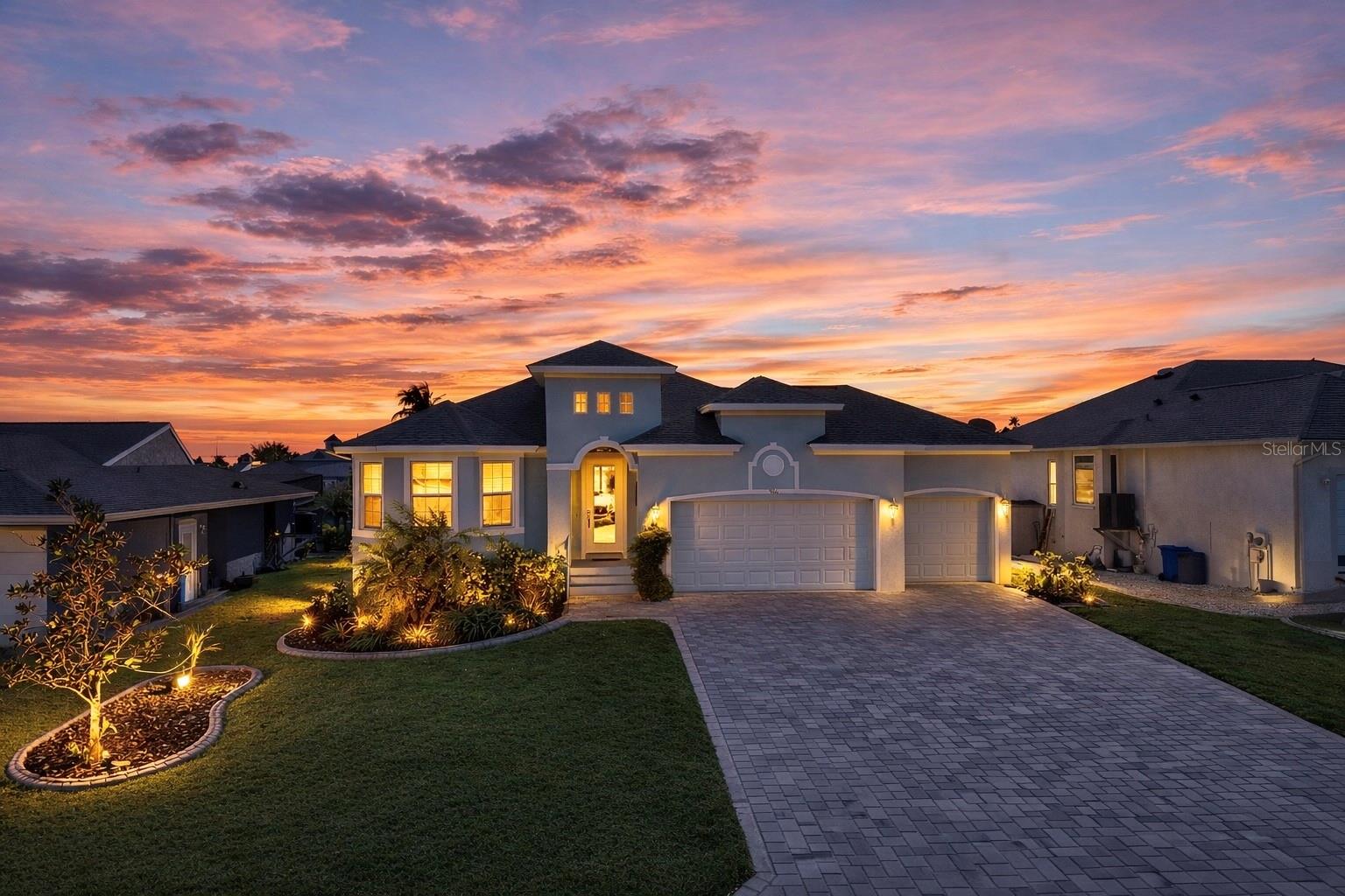 916 SPINDLE PALM WAY - Photo 1