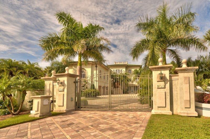 220 GULF BLVD #8 - Photo 1