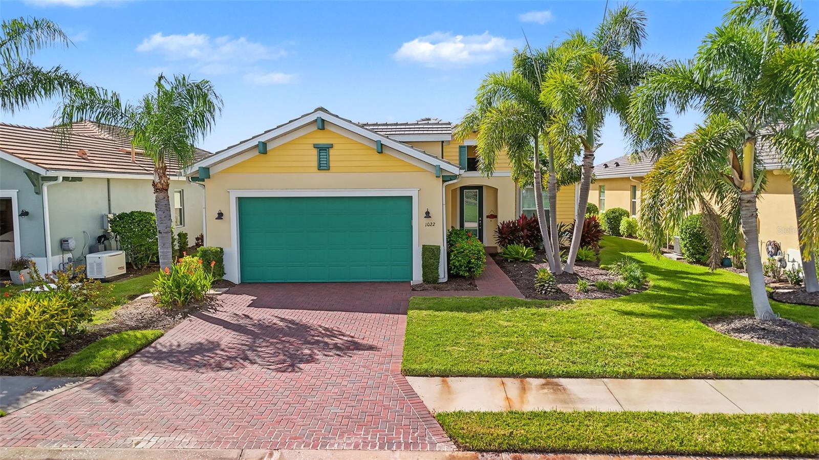 1022 OVERLOOK CT - Photo 1