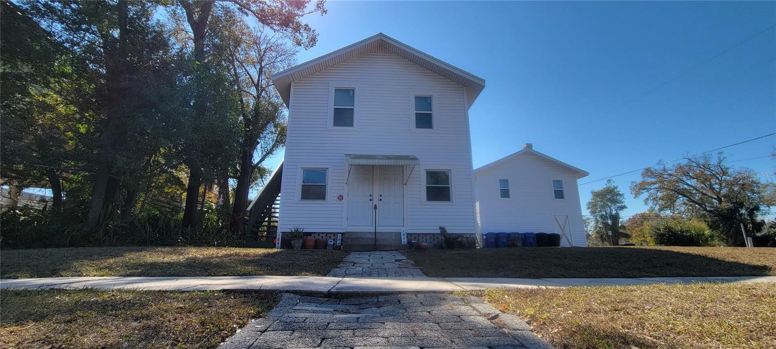 1846 2ND AVE N - Photo 1