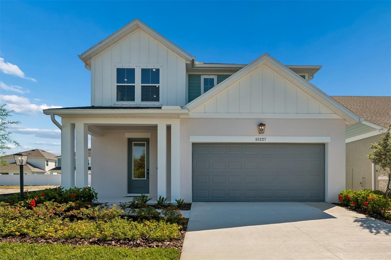 15227 EASTLYN DR - Photo 1