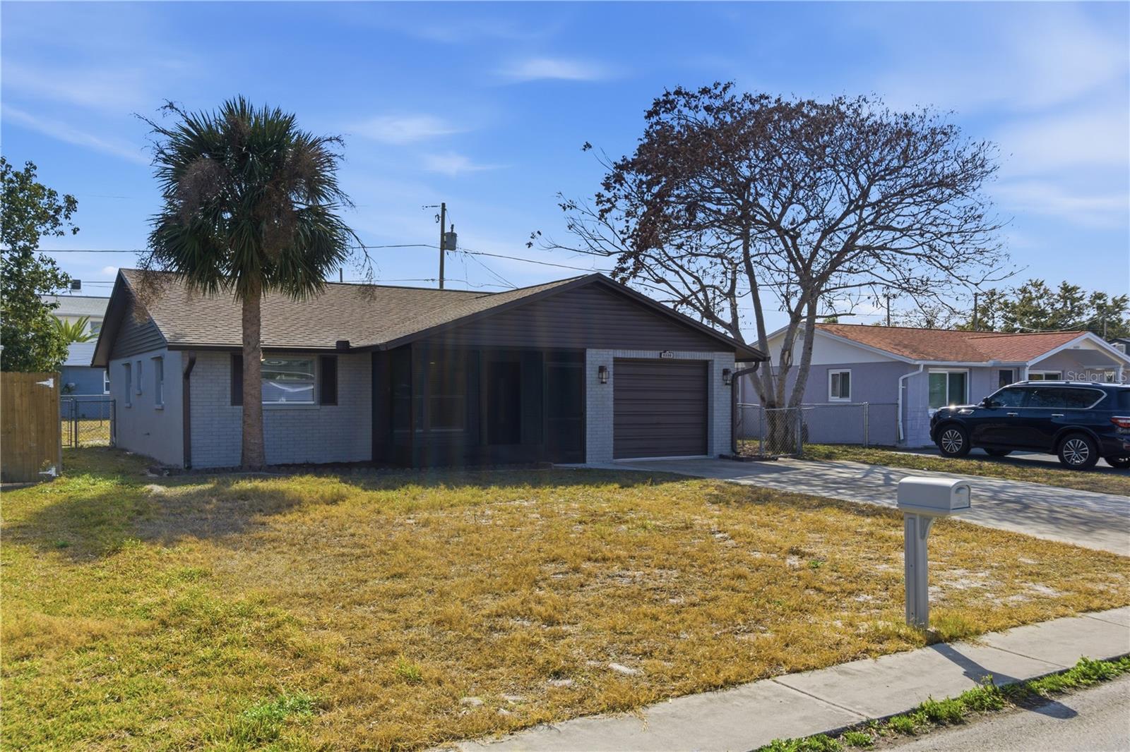 5330 POINSETTIA DR - Photo 1