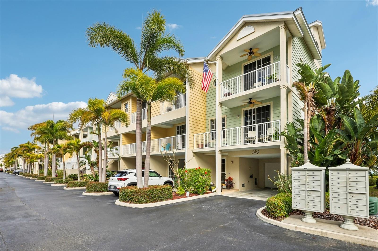 533 BAHIA BEACH BLVD - Photo 1