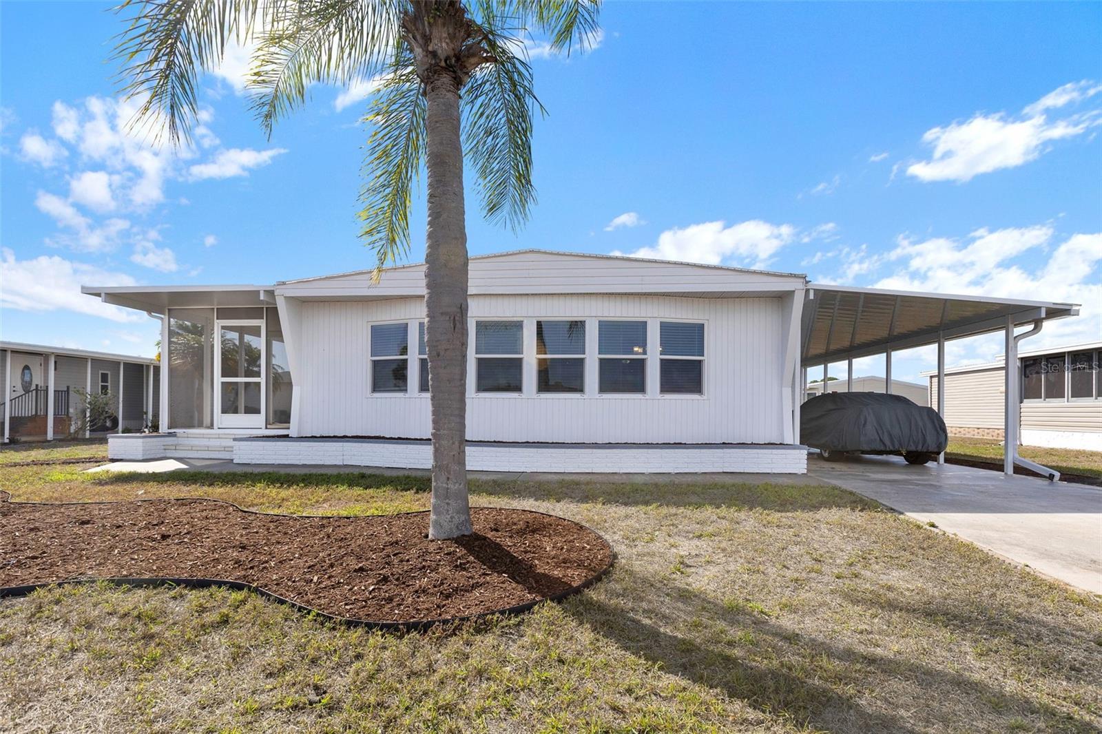 517 LOS ALTOS - Photo 1