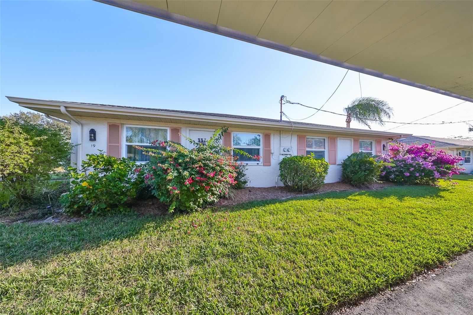 1901 CANTERBURY LN #19 - Photo 1