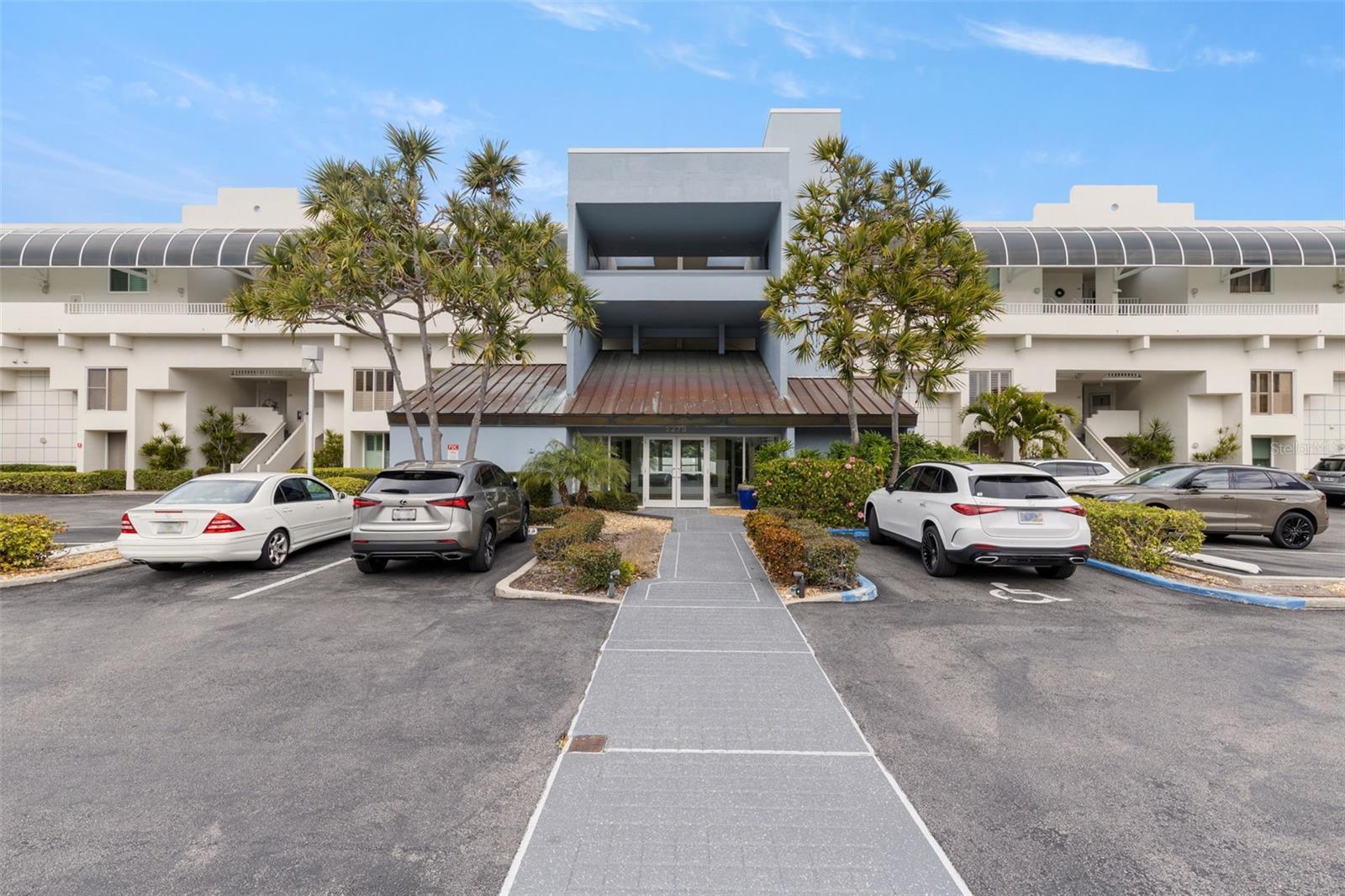 5279 ISLA KEY BLVD S #413 - Photo 1