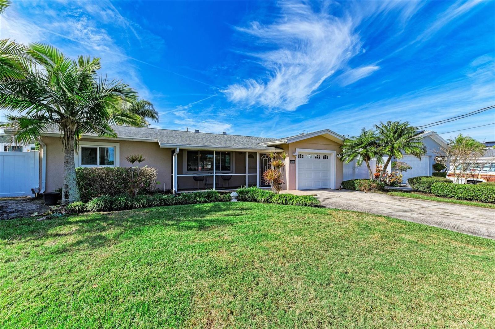 6000 BAYOU GRANDE BLVD NE - Photo 1