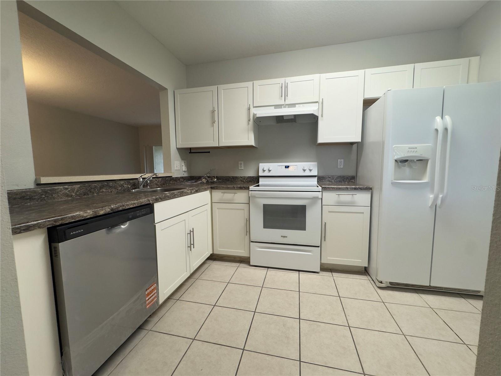 9507 AMBERDALE CT #201 - Photo 1