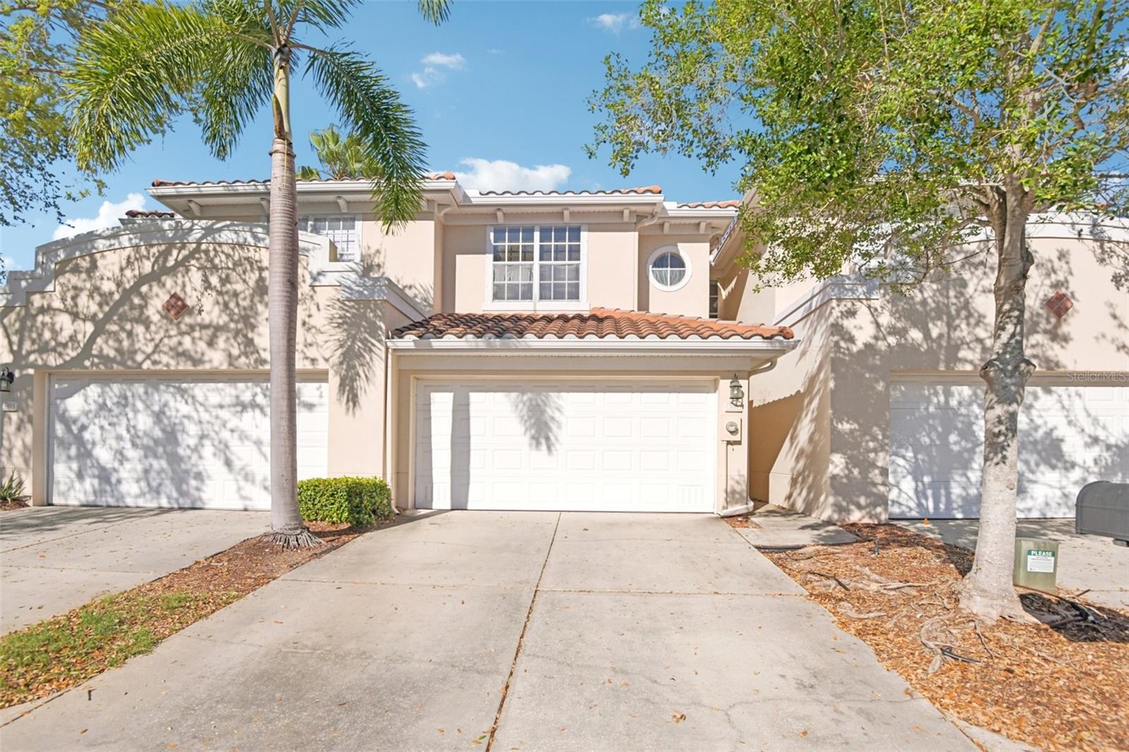 300 VALENCIA CIR - Photo 1