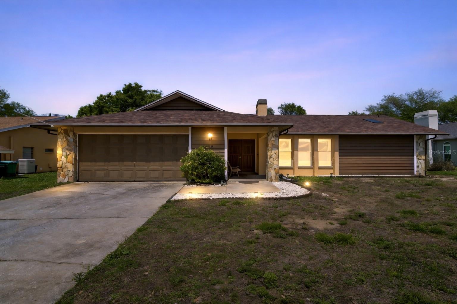 1039 NORTHRIDGE DR - Photo 1