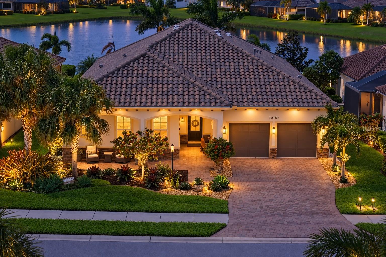 10107 CARNOUSTIE PL - Photo 1