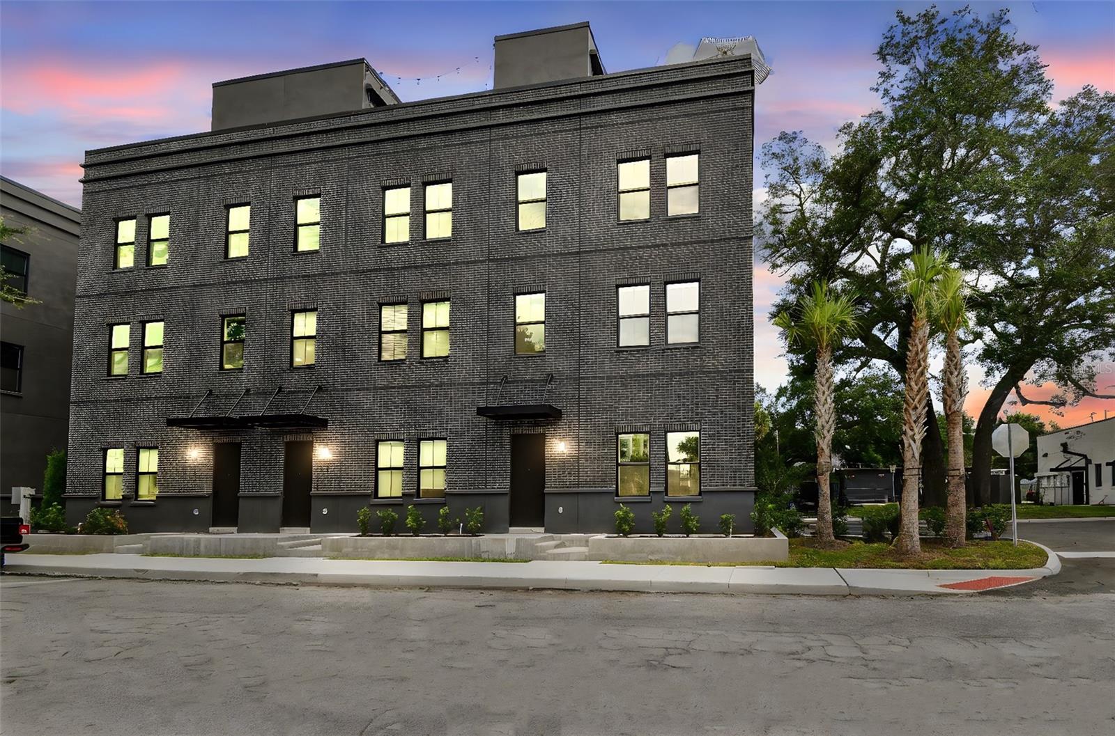 1218 E KAY ST #16 - Photo 1